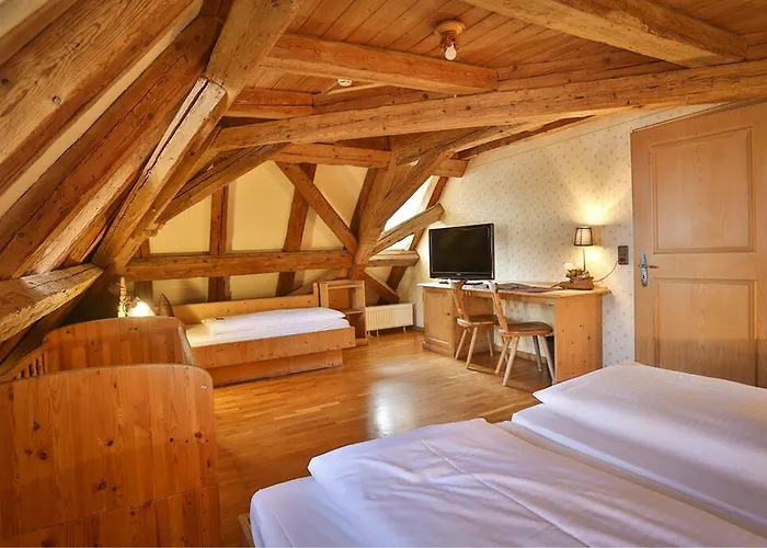 מלון Hotel-brauereigasthof Josef Fuchs